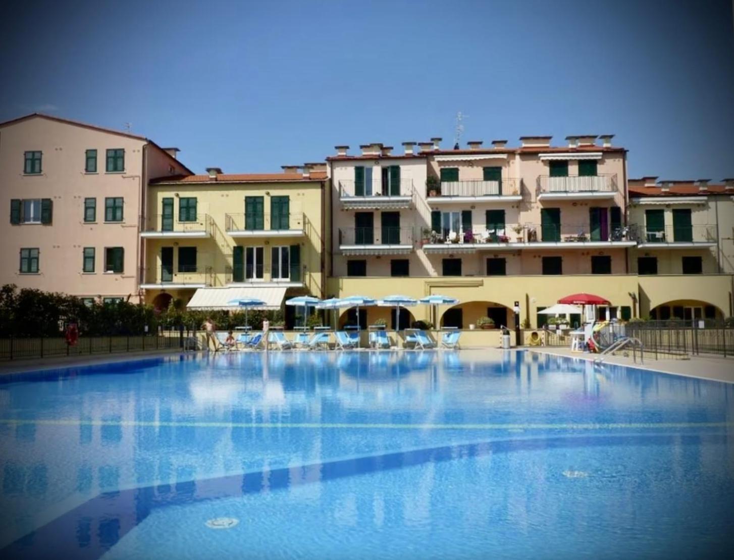 Studio Mer Piscine Cala Di Sole Imperia Italie Mono Locale Une Seule Piece Bagian luar foto